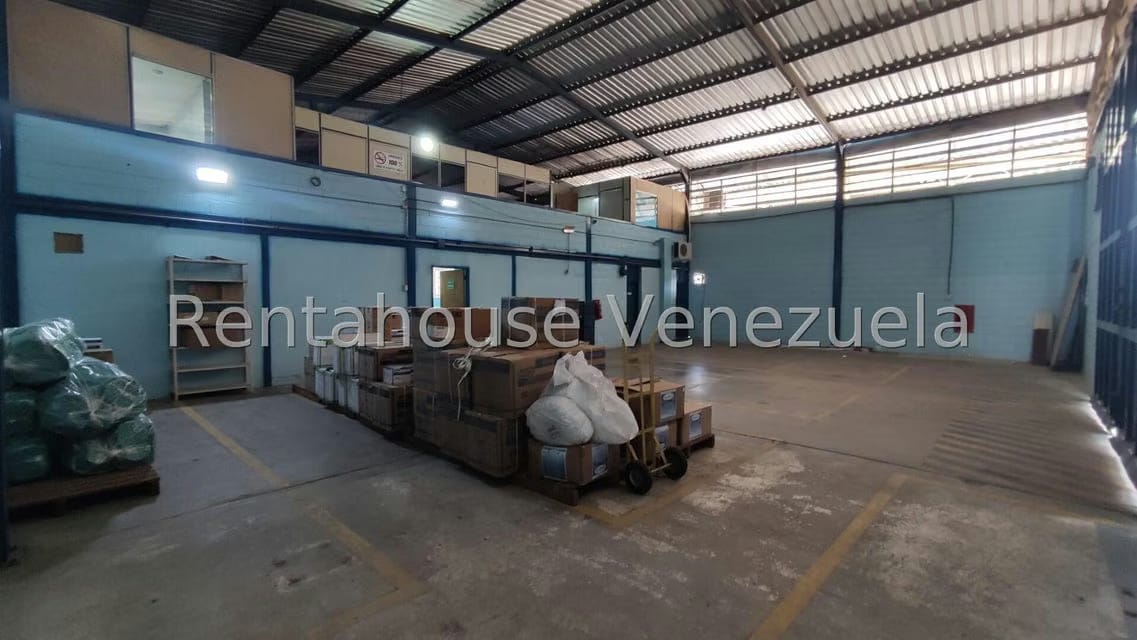 Comercial (Galpon - Deposito) en Venta en Zona Industrial 2, Lara - 43