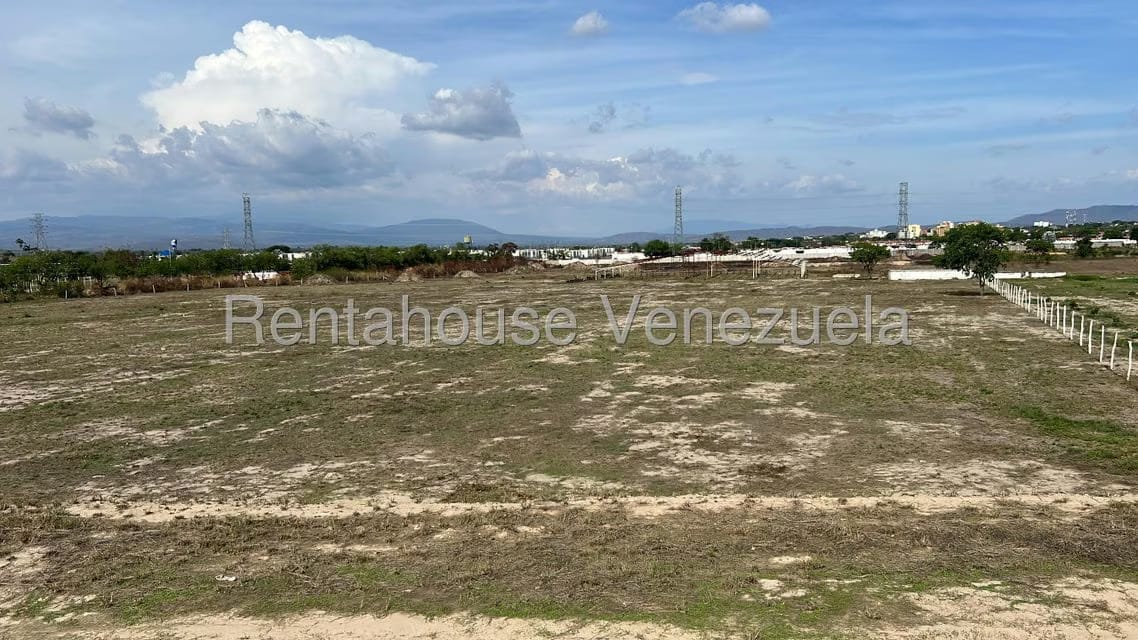 Terreno (Comercial) en Venta en La Riberena, Lara - 11