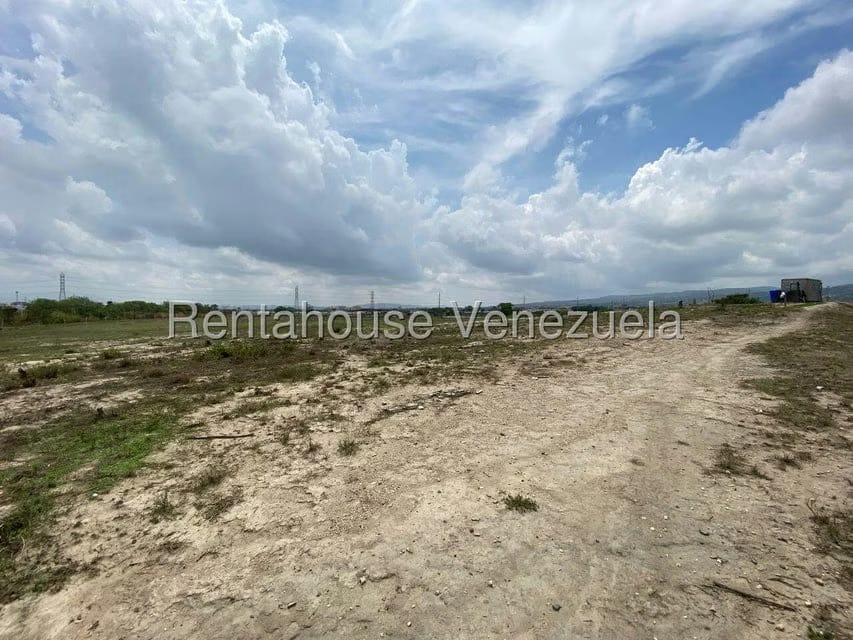 Terreno (Comercial) en Venta en La Riberena, Lara - 12