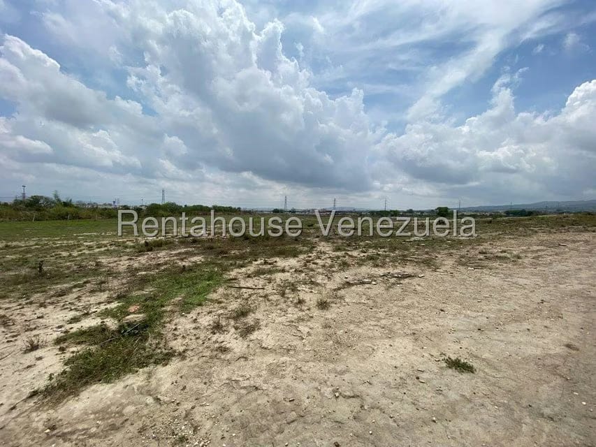 Terreno (Comercial) en Venta en La Riberena, Lara - 13