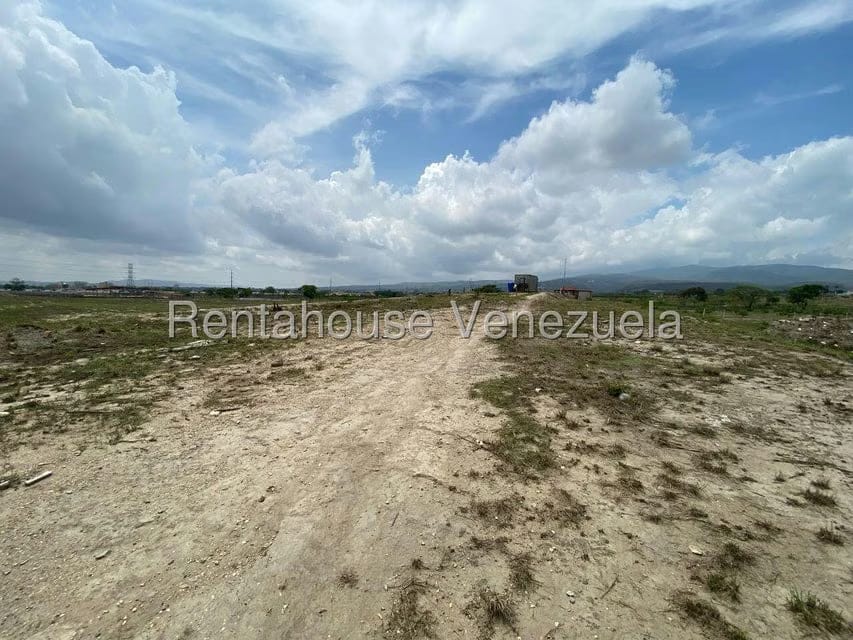 Terreno (Comercial) en Venta en La Riberena, Lara - 14