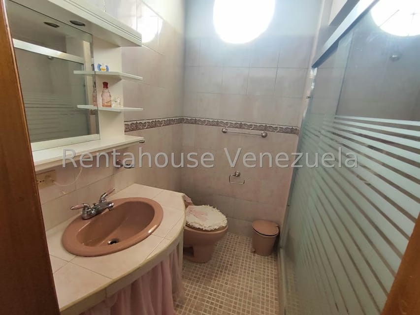 Casa (Duplex) en Venta en Municipio Carrizal, Miranda - 21