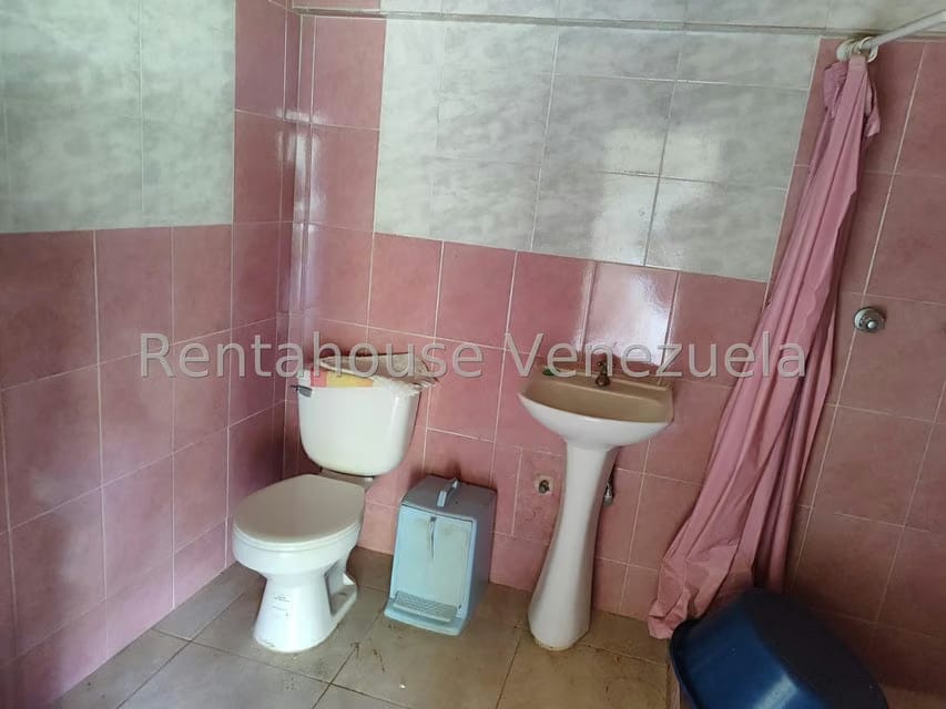 Casa (Duplex) en Venta en Municipio Carrizal, Miranda - 32