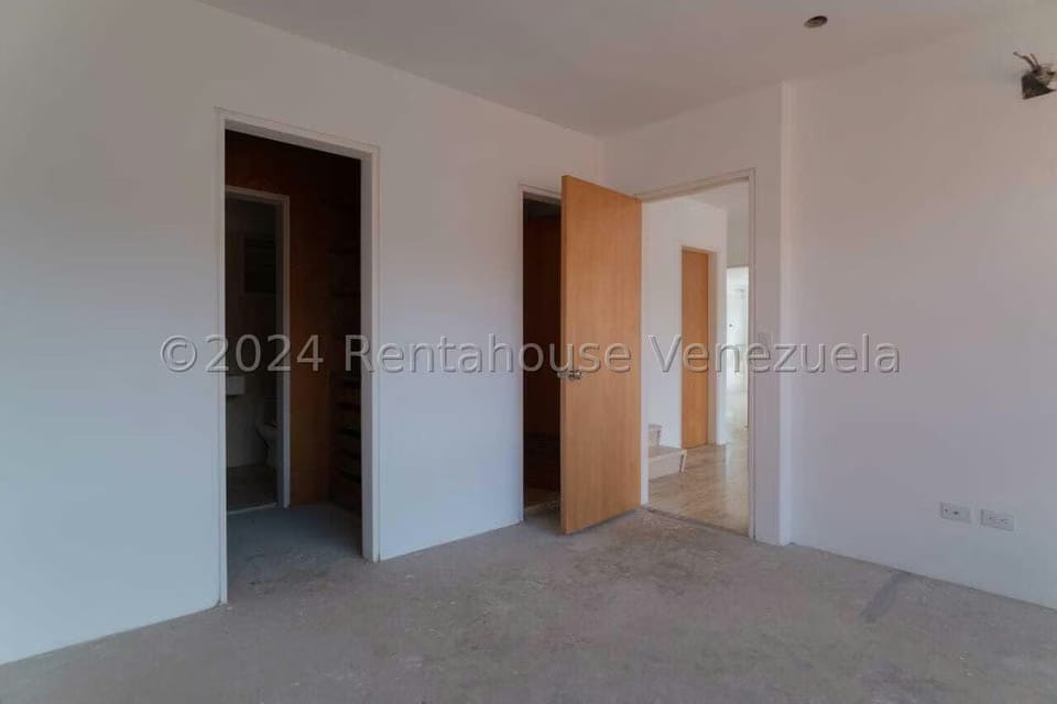 Apartamento (Duplex) en Venta en Lomas del Sol, Distrito Metropolitano - 23