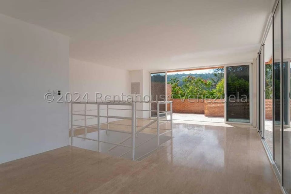 Apartamento (Duplex) en Venta en Lomas del Sol, Distrito Metropolitano - 25
