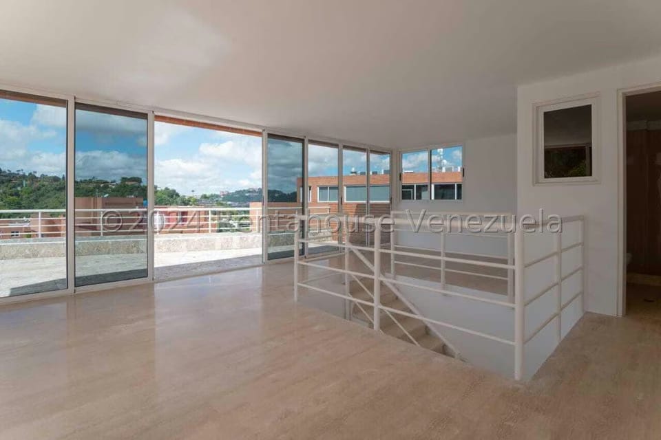 Apartamento (Duplex) en Venta en Lomas del Sol, Distrito Metropolitano - 26