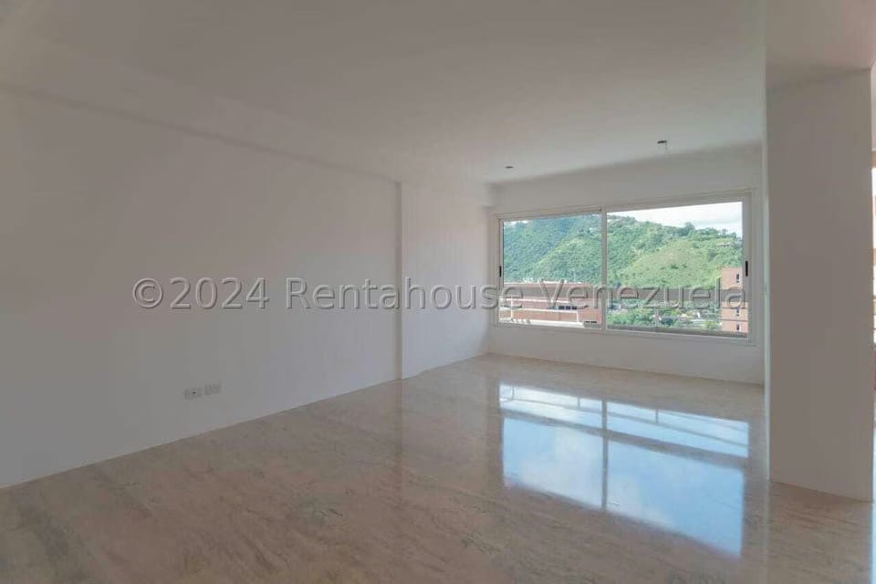 Apartamento (Duplex) en Venta en Lomas del Sol, Distrito Metropolitano - 4