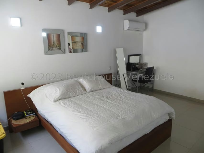 Casa (Duplex) en Venta en Santa Fe Norte, Distrito Metropolitano - 74