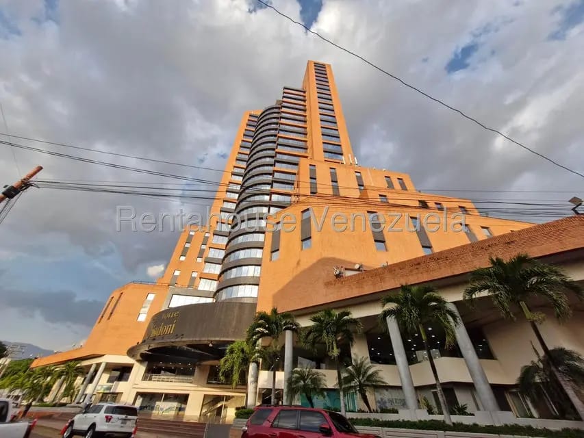 Comercial (Oficina) en Alquiler en Avenida Bolivar, Aragua