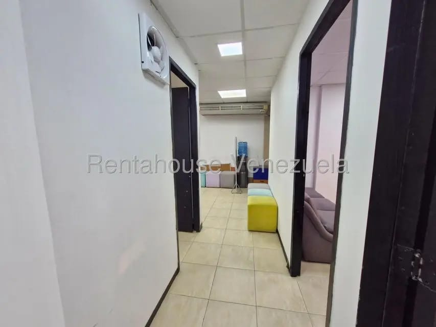 Comercial (Oficina) en Alquiler en Avenida Bolivar, Aragua - 17