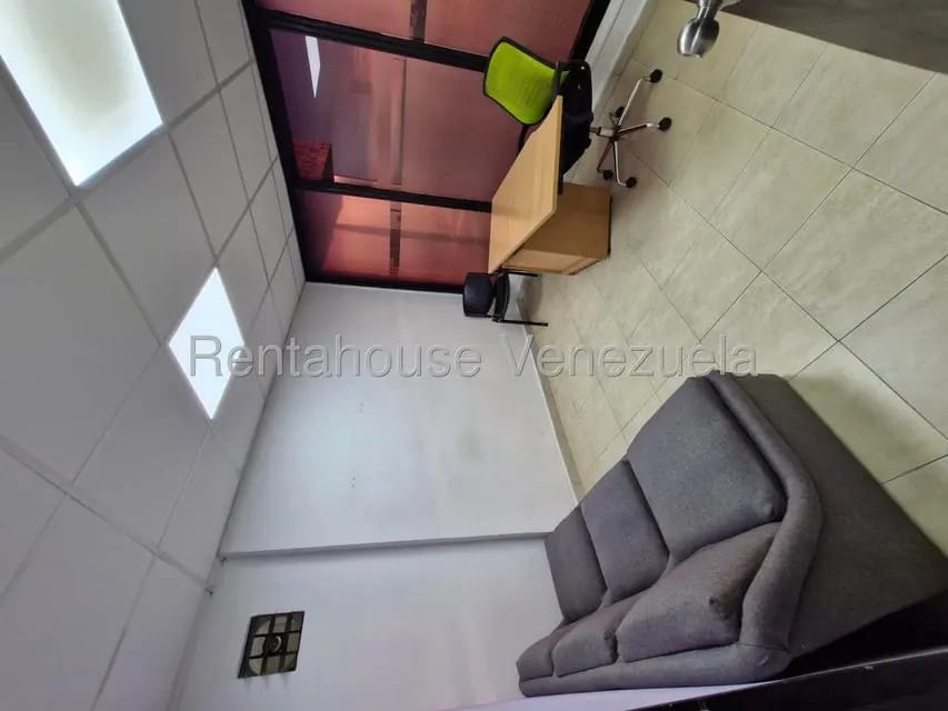 Comercial (Oficina) en Alquiler en Avenida Bolivar, Aragua - 18