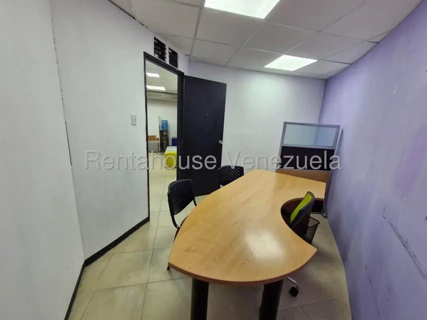 Comercial (Oficina) en Alquiler en Avenida Bolivar, Aragua - 19