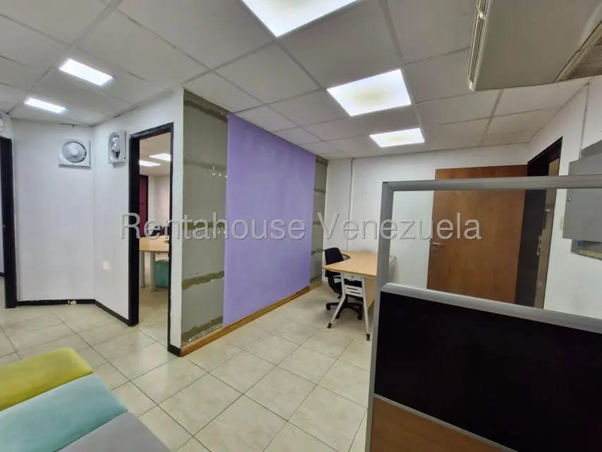 Comercial (Oficina) en Alquiler en Avenida Bolivar, Aragua - 6