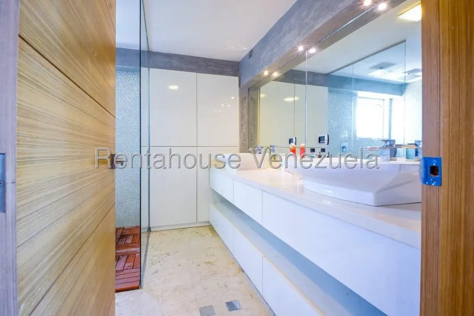 Apartamento (Penthouse) en Venta en Los Naranjos del Cafetal, Distrito Metropolitano - 31