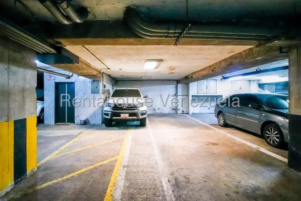 Apartamento (Penthouse) en Venta en Los Naranjos del Cafetal, Distrito Metropolitano - 38