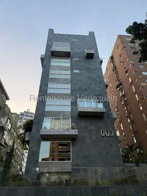 Apartamento (1 Nivel) en Alquiler en Los Palos Grandes, Distrito Metropolitano