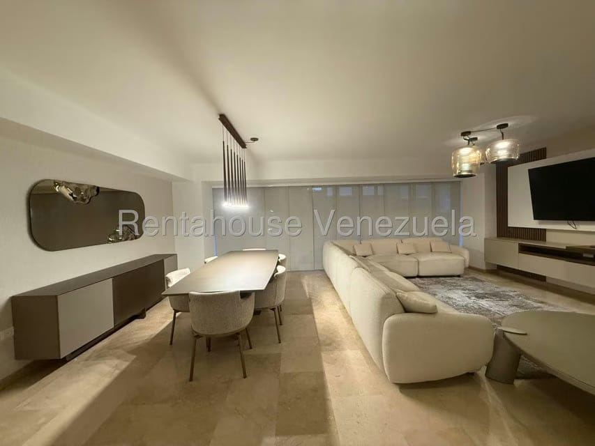 Apartamento (1 Nivel) en Alquiler en Los Palos Grandes, Distrito Metropolitano - 6