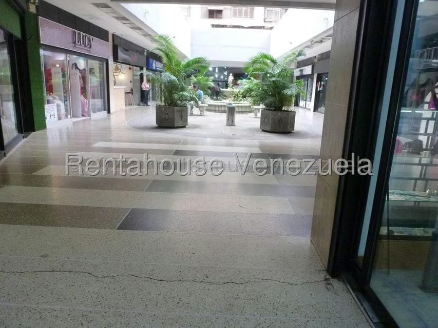 Comercial (Consultorio Medico) en Alquiler en Chacao, Distrito Metropolitano - 2