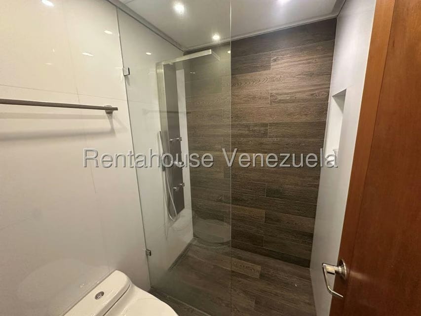 Apartamento (1 Nivel) en Venta en Mirador de Los Campitos I, Distrito Metropolitano - 12