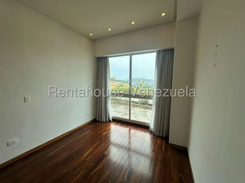 Apartamento (1 Nivel) en Venta en Mirador de Los Campitos I, Distrito Metropolitano - 13