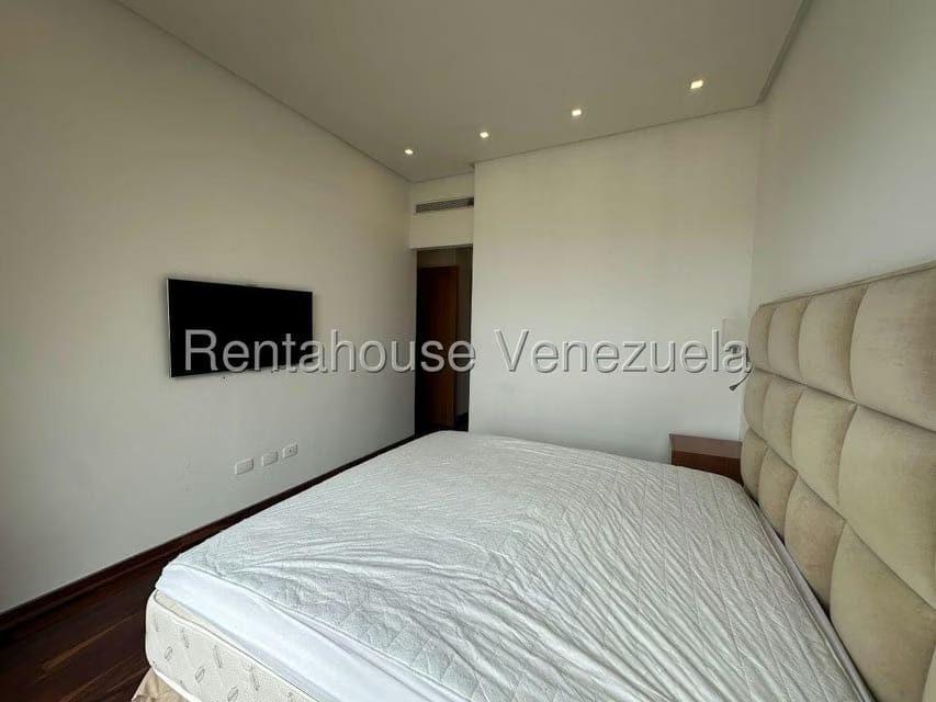Apartamento (1 Nivel) en Venta en Mirador de Los Campitos I, Distrito Metropolitano - 9