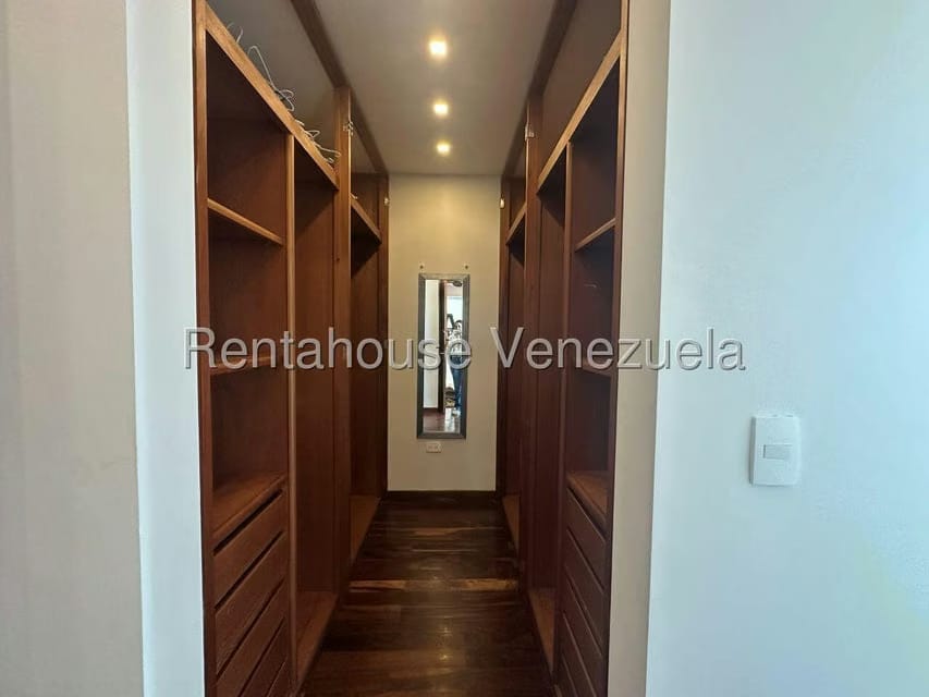 Apartamento (1 Nivel) en Venta en Mirador de Los Campitos I, Distrito Metropolitano - 10