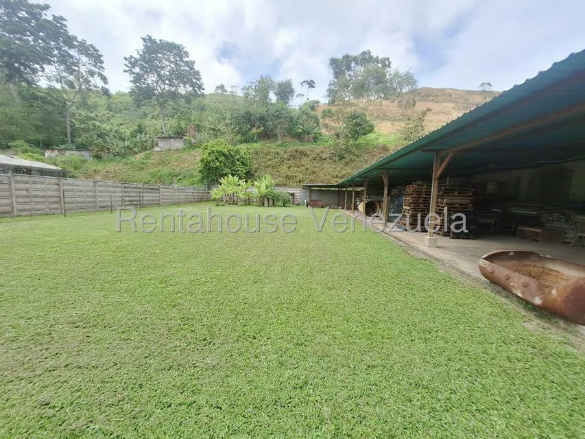 Comercial (Galpon - Deposito) en Venta en Mariche, Distrito Metropolitano - 2