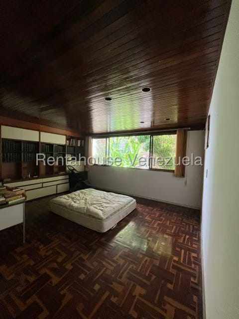 Casa (Multipes Niveles) en Venta en Prados del Este, Distrito Metropolitano - 17