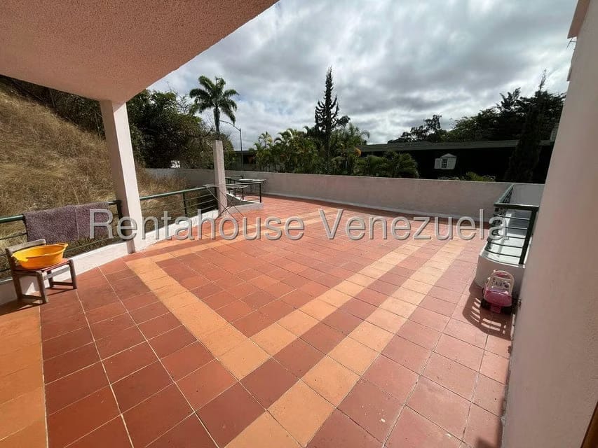 Casa (Multipes Niveles) en Venta en Prados del Este, Distrito Metropolitano - 19