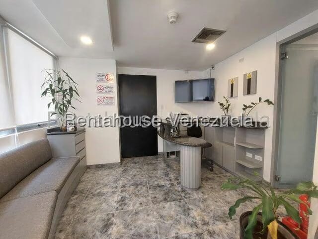 Comercial (Consultorio Medico) en Alquiler en San Bernardino, Distrito Metropolitano - 11
