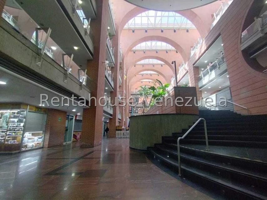 Comercial (Local Comercial) en Alquiler en El Cafetal, Distrito Metropolitano - 3