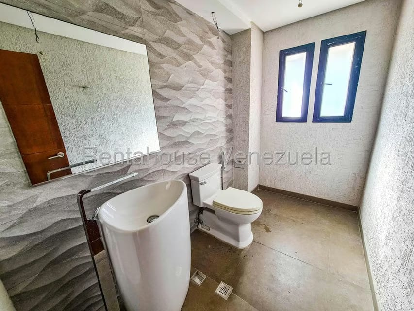 Casa (Multipes Niveles) en Venta en Alto Hatillo, Distrito Metropolitano - 34