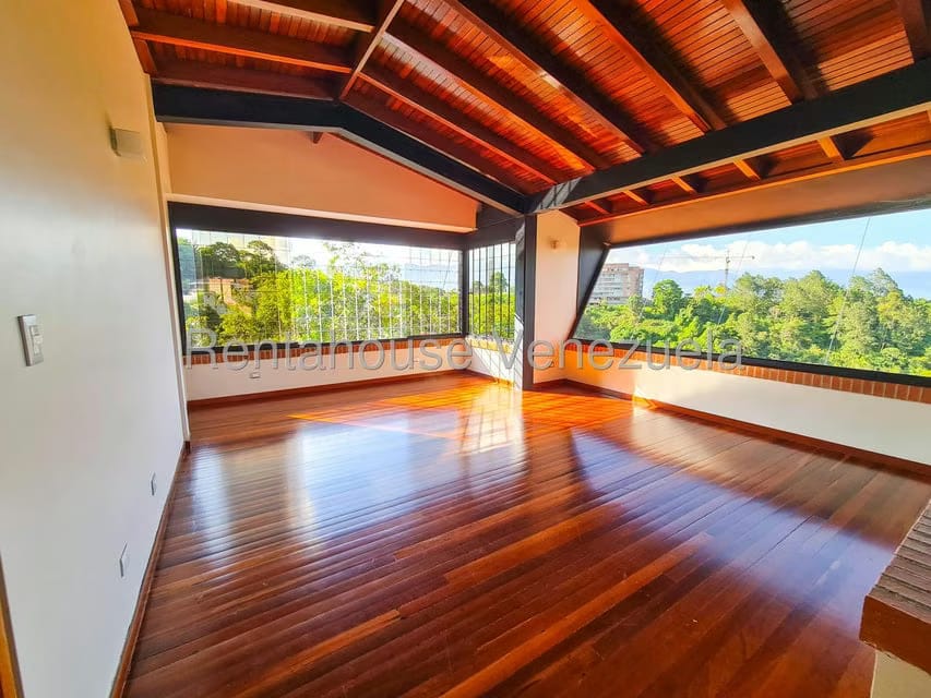 Casa (Multipes Niveles) en Venta en Alto Hatillo, Distrito Metropolitano - 55