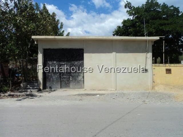 Comercial (Galpon - Deposito) en Venta en Parroquia Santa Rosa, Lara