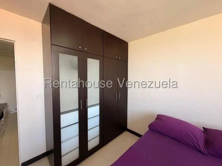 Apartamento (1 Nivel) en Alquiler en Colinas de La Tahona, Distrito Metropolitano - 17