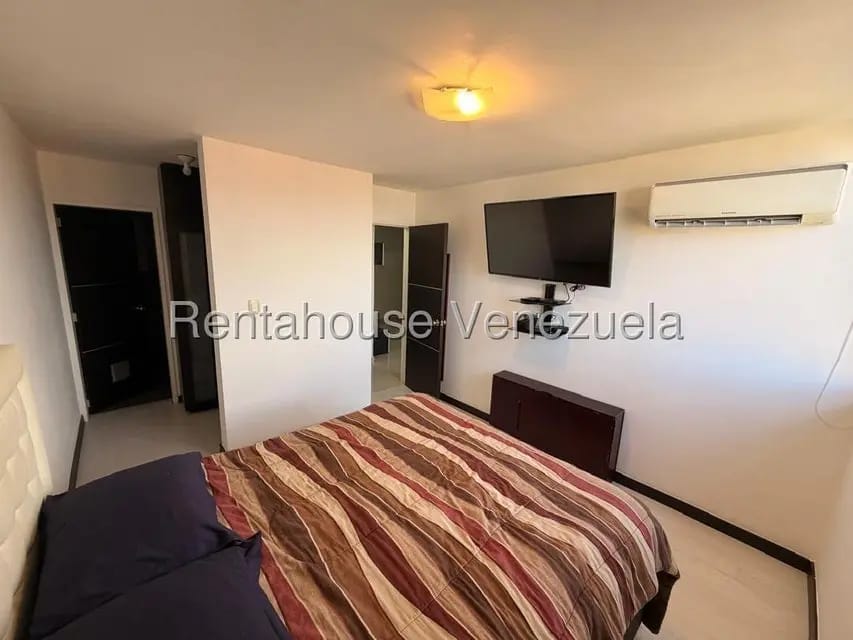 Apartamento (1 Nivel) en Alquiler en Colinas de La Tahona, Distrito Metropolitano - 21