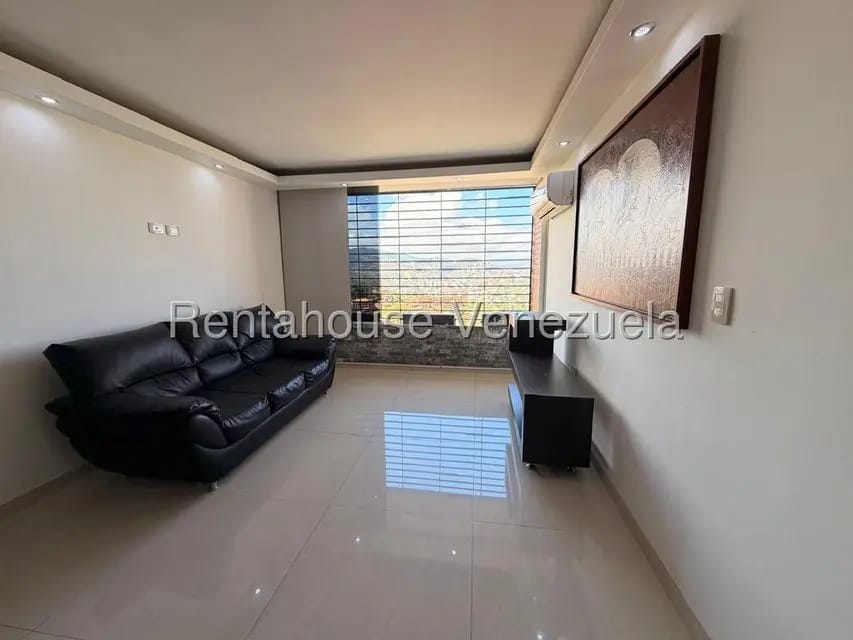 Apartamento (1 Nivel) en Alquiler en Colinas de La Tahona, Distrito Metropolitano - 5