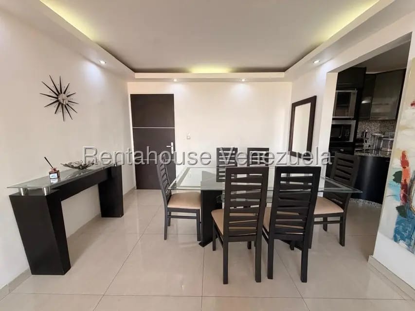 Apartamento (1 Nivel) en Alquiler en Colinas de La Tahona, Distrito Metropolitano - 6