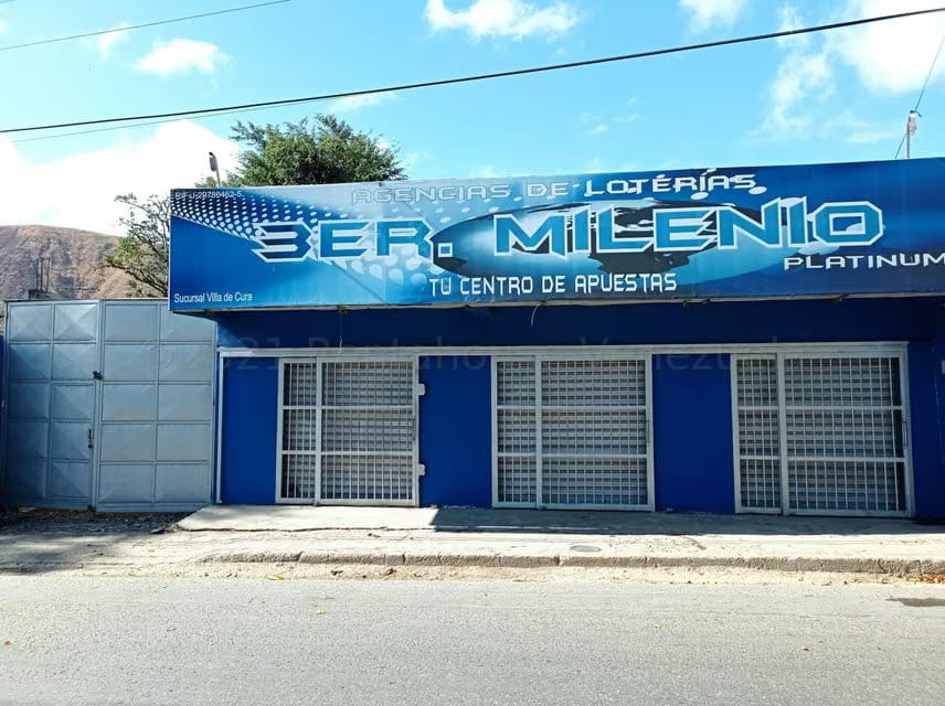 Comercial (Local Comercial) en Venta en Centro, Aragua - 2