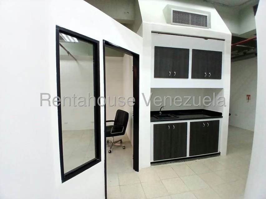 Comercial (Oficina) en Alquiler en Prados del Este, Distrito Metropolitano - 14