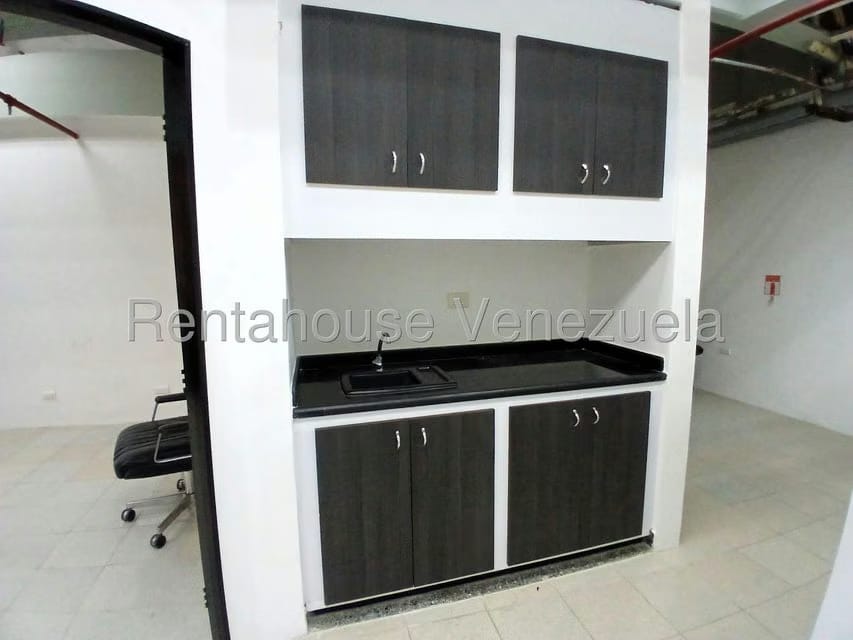 Comercial (Oficina) en Alquiler en Prados del Este, Distrito Metropolitano - 16