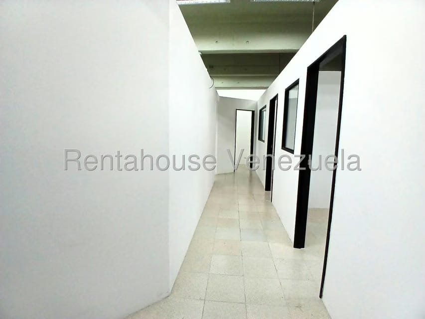 Comercial (Oficina) en Alquiler en Prados del Este, Distrito Metropolitano - 17