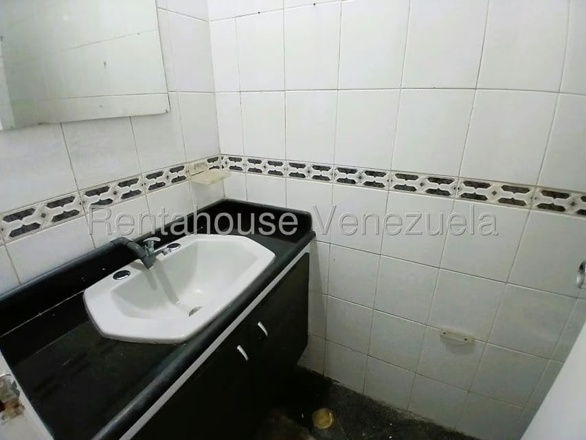 Comercial (Oficina) en Alquiler en Prados del Este, Distrito Metropolitano - 20