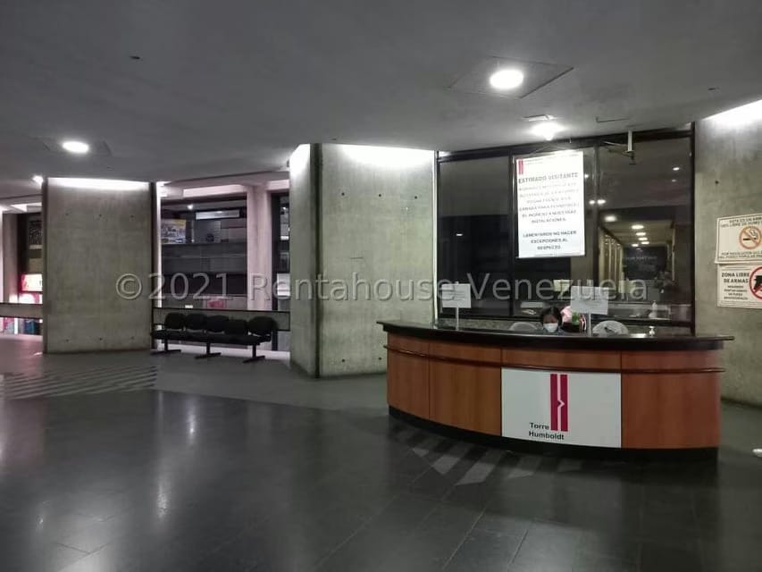 Comercial (Oficina) en Alquiler en Prados del Este, Distrito Metropolitano - 4