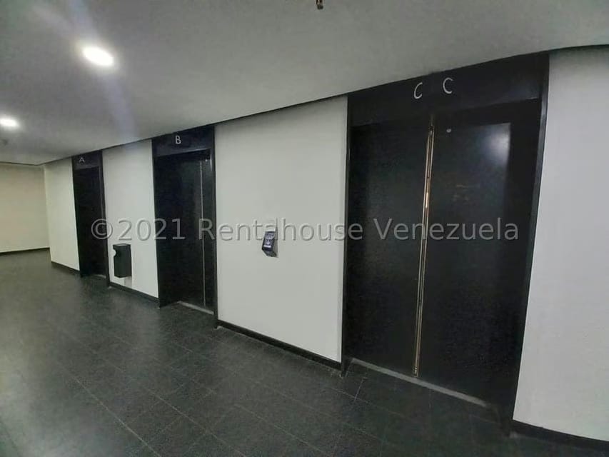 Comercial (Oficina) en Alquiler en Prados del Este, Distrito Metropolitano - 35