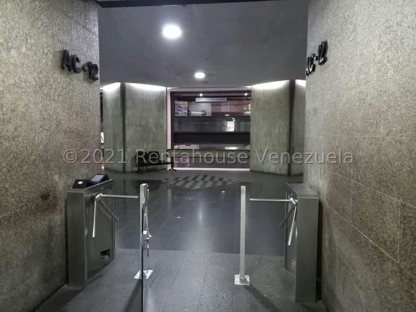 Comercial (Oficina) en Alquiler en Prados del Este, Distrito Metropolitano - 6