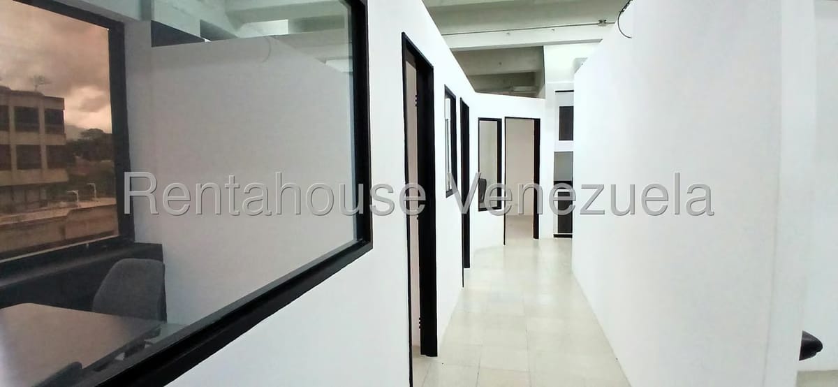 Comercial (Oficina) en Alquiler en Prados del Este, Distrito Metropolitano - 9
