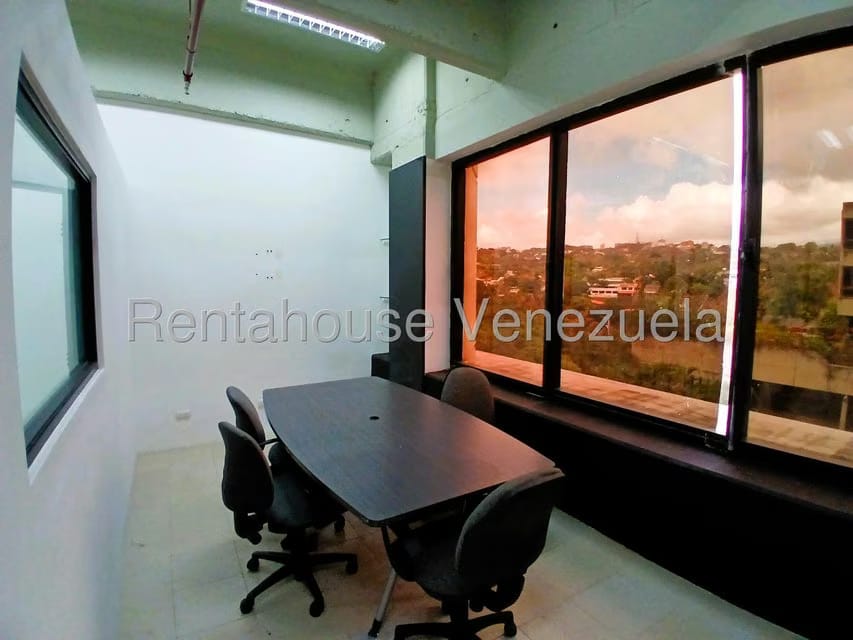 Comercial (Oficina) en Alquiler en Prados del Este, Distrito Metropolitano - 10
