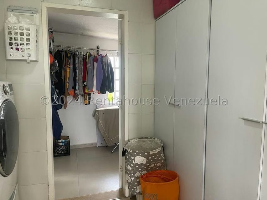 Casa (1 Nivel) en Venta en Parque el Retiro, Miranda - 25