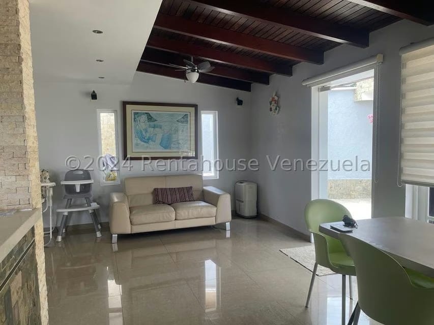 Casa (1 Nivel) en Venta en Parque el Retiro, Miranda - 28